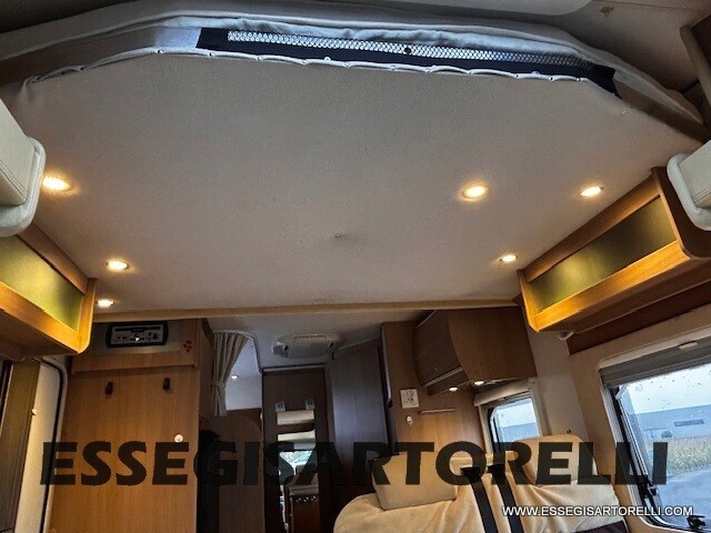 BURSTNER IXEO 666 SEMINTEGRAEL BASCULANTE DOPPIO C