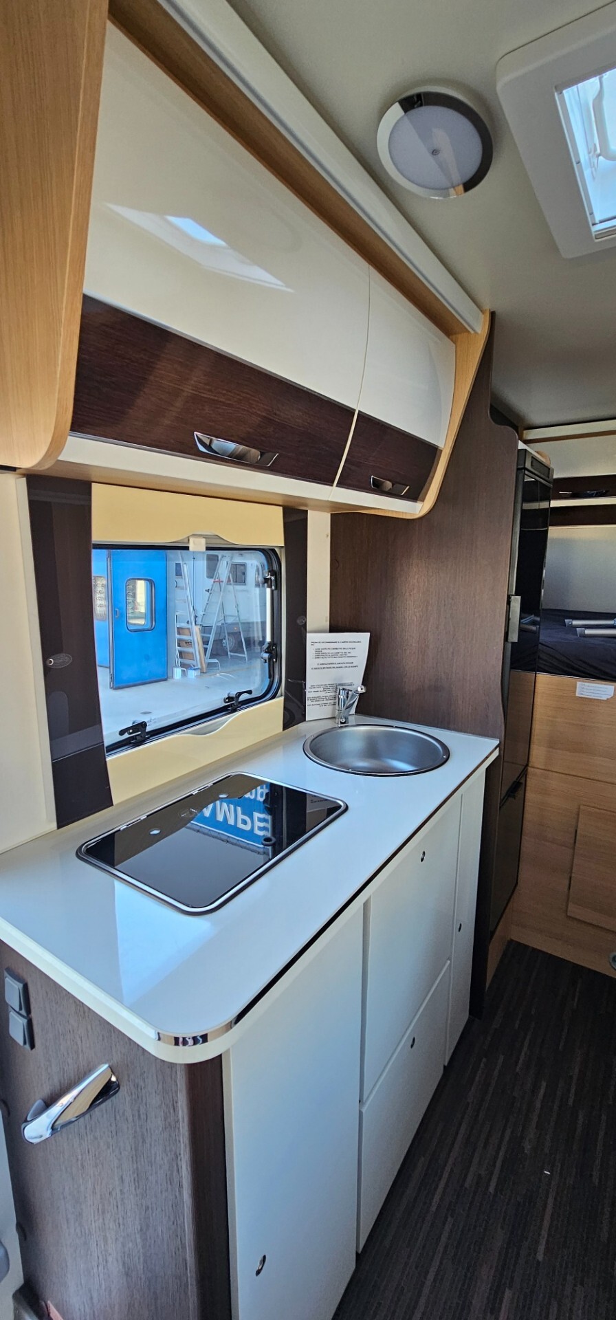 AUTOCARAVAN MC LOUIS GLAMYS 226 GARAGE