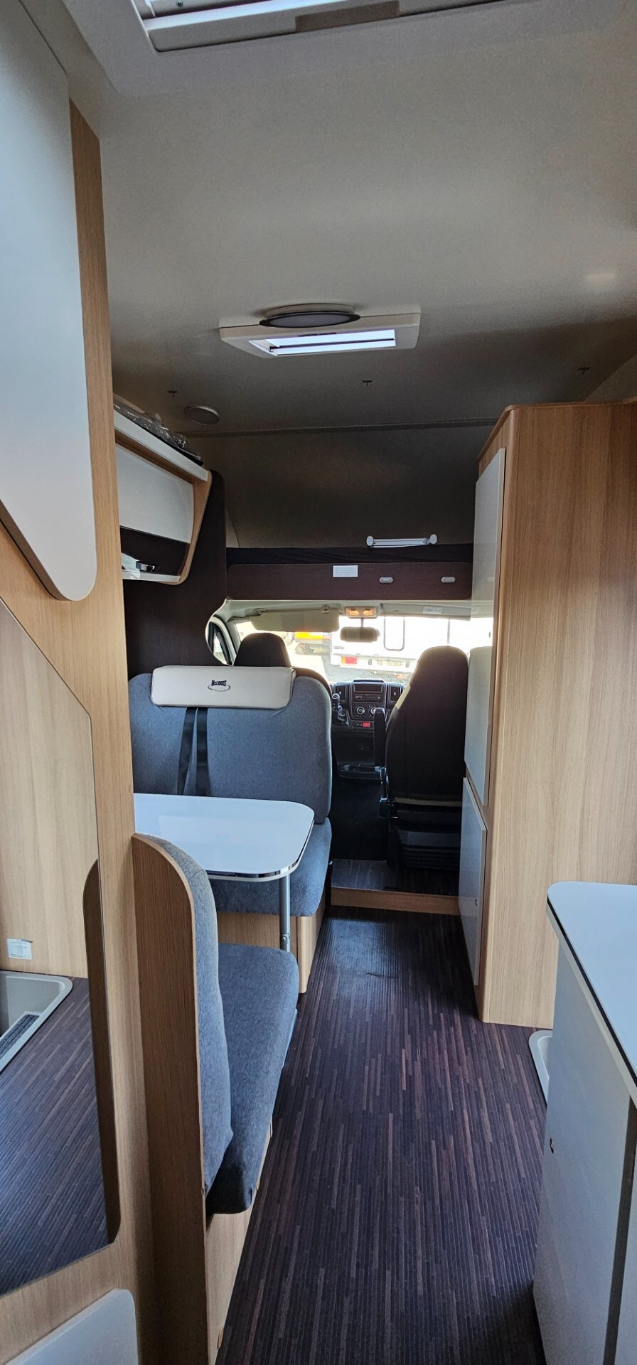 AUTOCARAVAN MC LOUIS GLAMYS 226 GARAGE