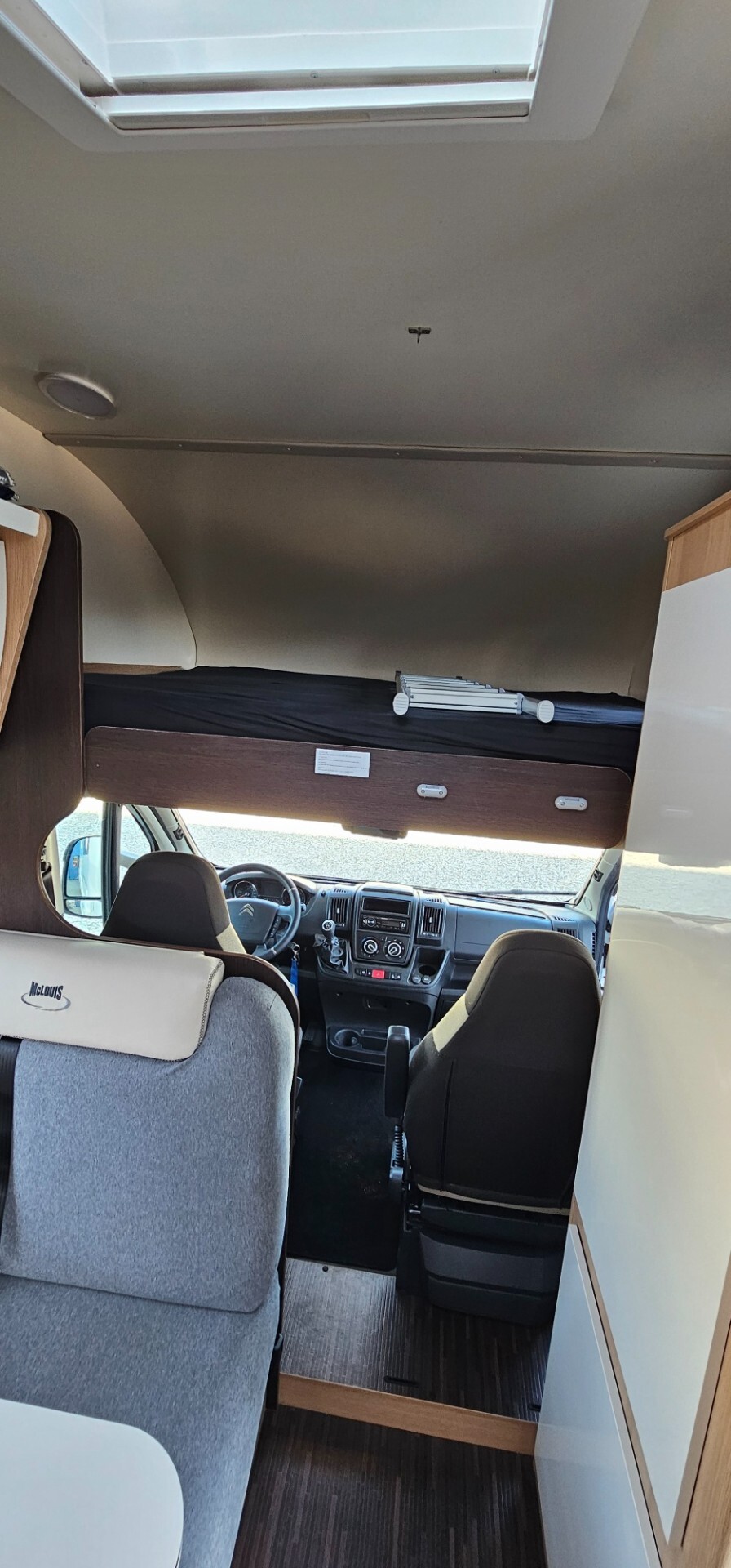 AUTOCARAVAN MC LOUIS GLAMYS 226 GARAGE