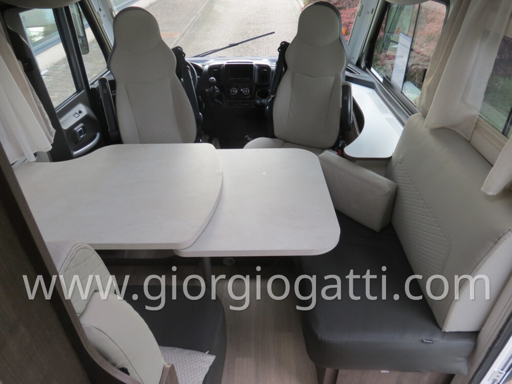 CAMPER MOTORHOME BENIMAR AMPHITRYON 940 POSTI 5 CO