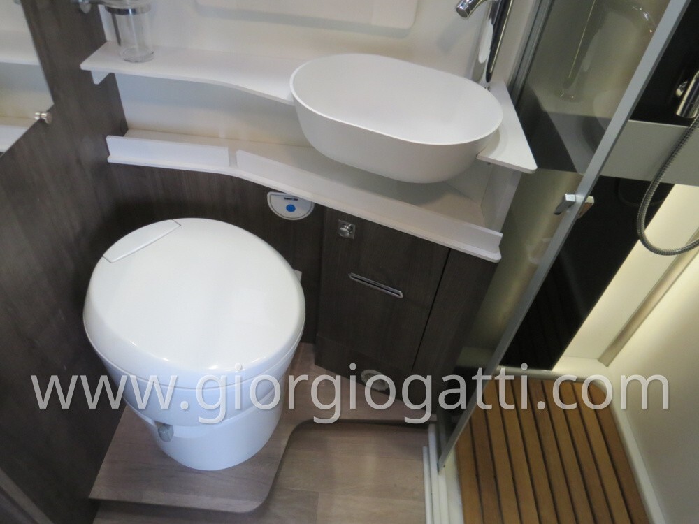 CAMPER MOTORHOME BENIMAR AMPHITRYON 940 POSTI 5 CO