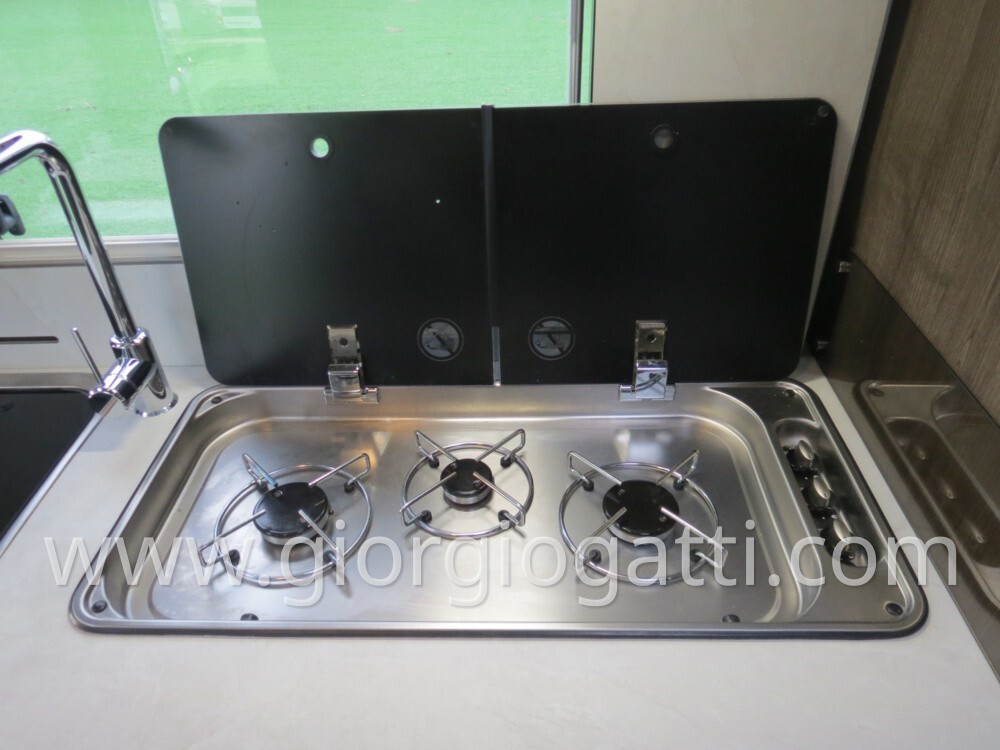 CAMPER MOTORHOME BENIMAR AMPHITRYON 940 POSTI 5 CO