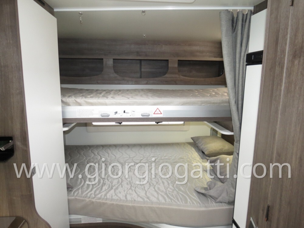 CAMPER MOTORHOME BENIMAR AMPHITRYON 940 POSTI 5 CO