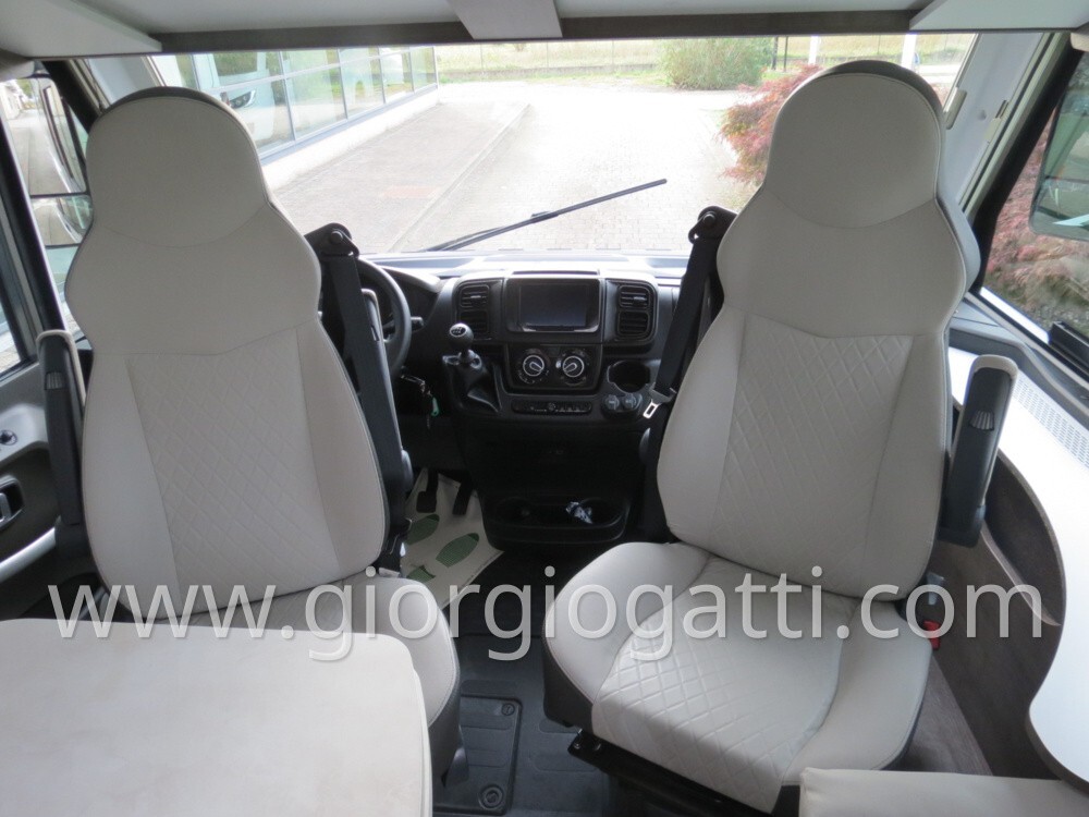 CAMPER MOTORHOME BENIMAR AMPHITRYON 940 POSTI 5 CO