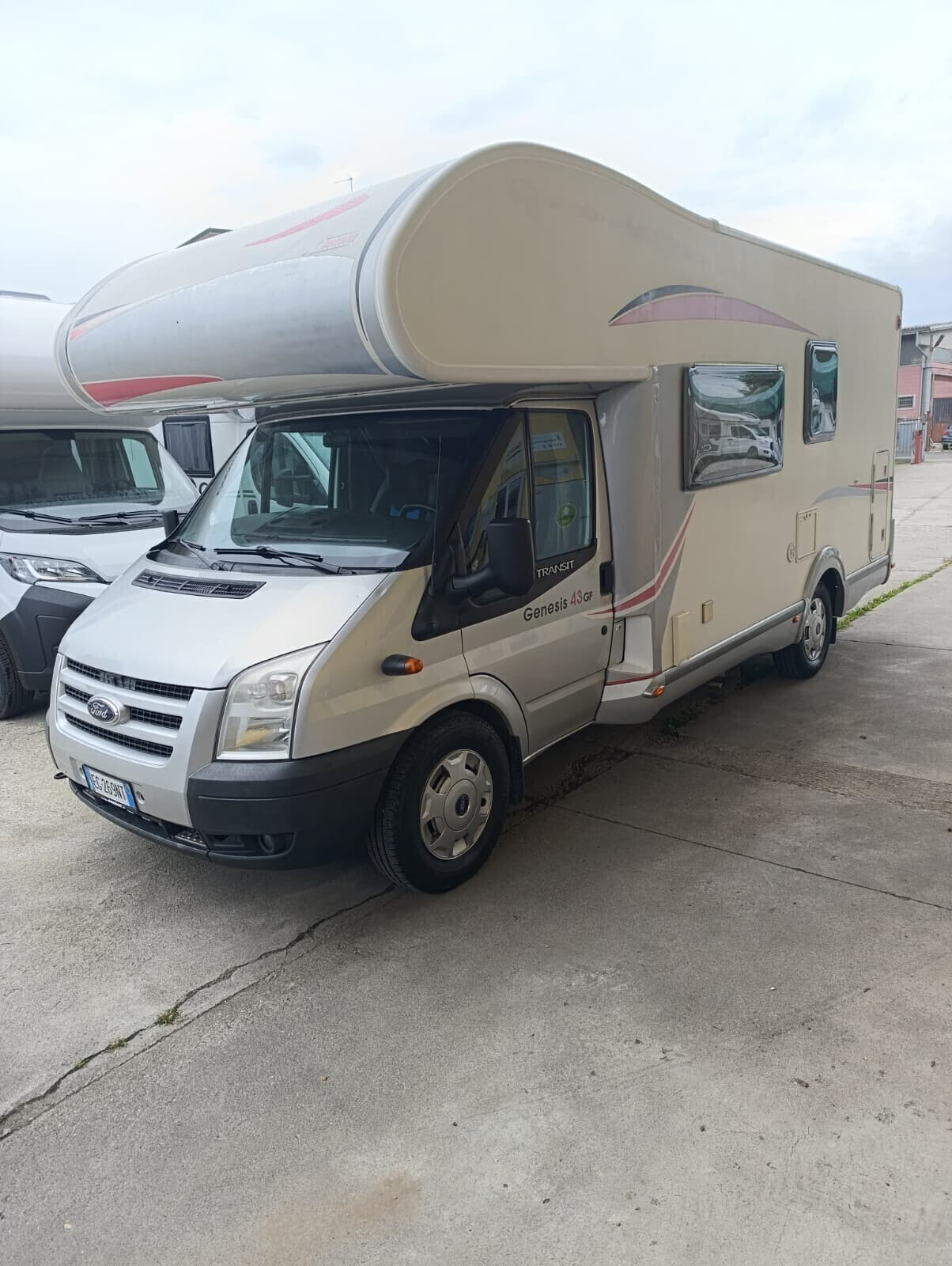 Challenger Mansardato 2011 – Compatto, versatile e