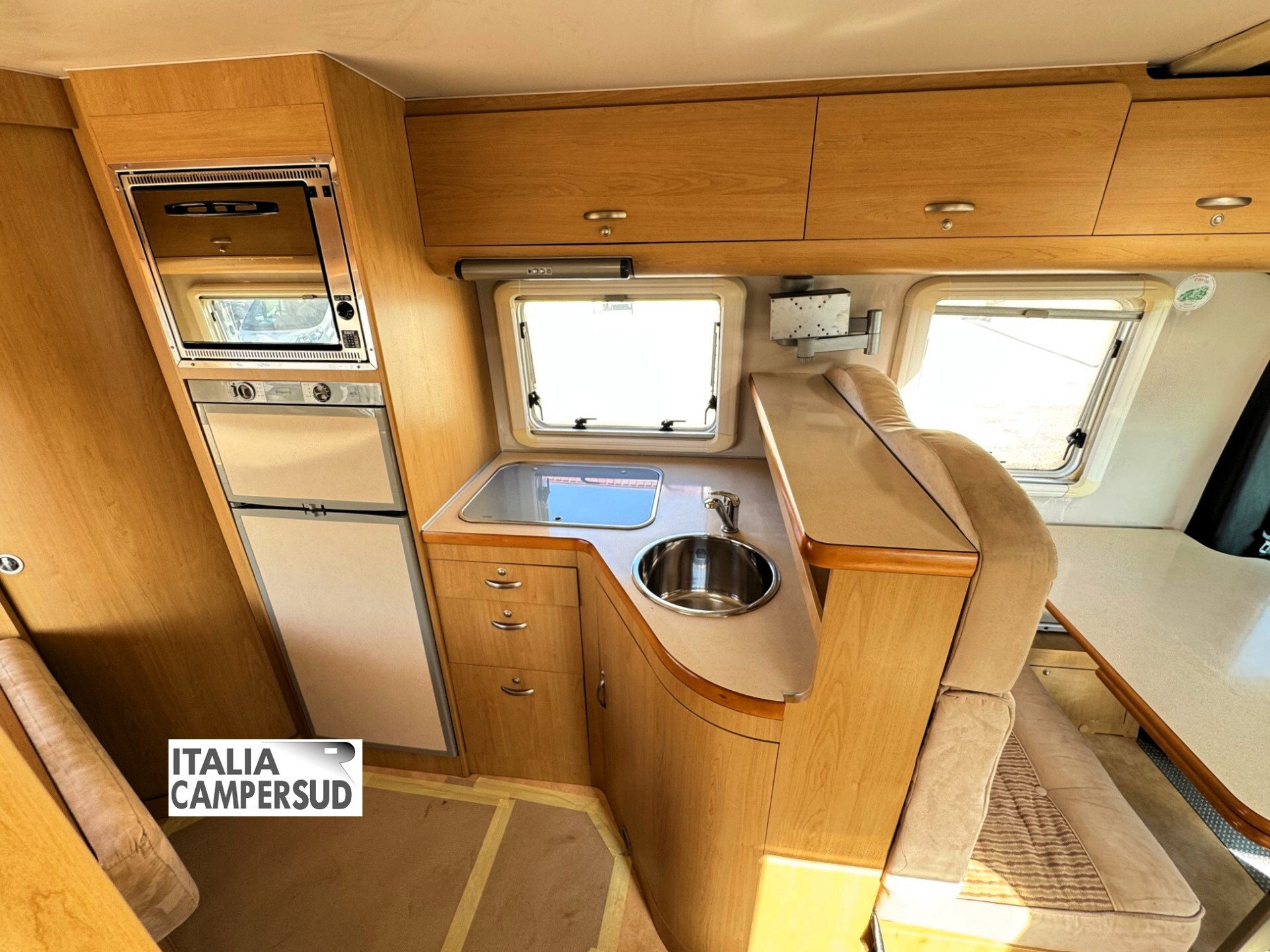 Camper Giottiline Graal W800 Motorhome Iveco Del 2