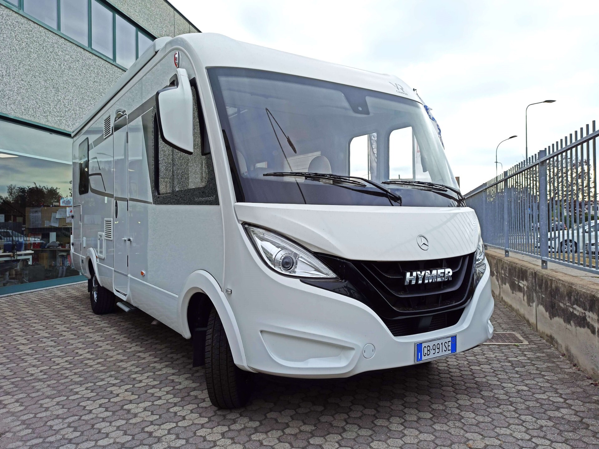 Hymer BMC-I 690 - Motorhome letto nautico