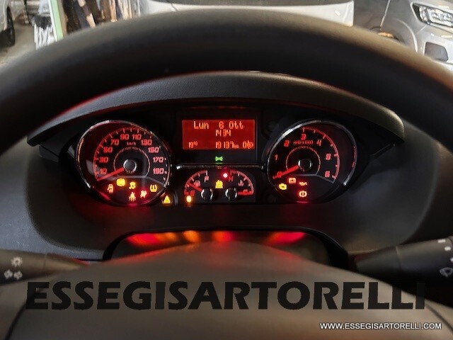 ADRIA MATRIX 670 SP MAXIGARAGE BASCULANTE 165 CV 2