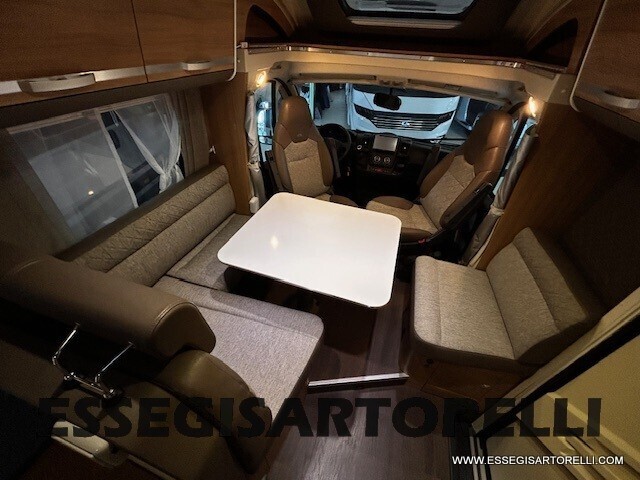 ADRIA MATRIX 670 SP MAXIGARAGE BASCULANTE 165 CV 2