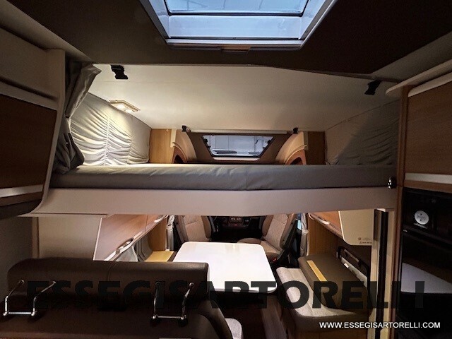 ADRIA MATRIX 670 SP MAXIGARAGE BASCULANTE 165 CV 2