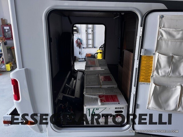 ADRIA MATRIX 670 SP MAXIGARAGE BASCULANTE 165 CV 2