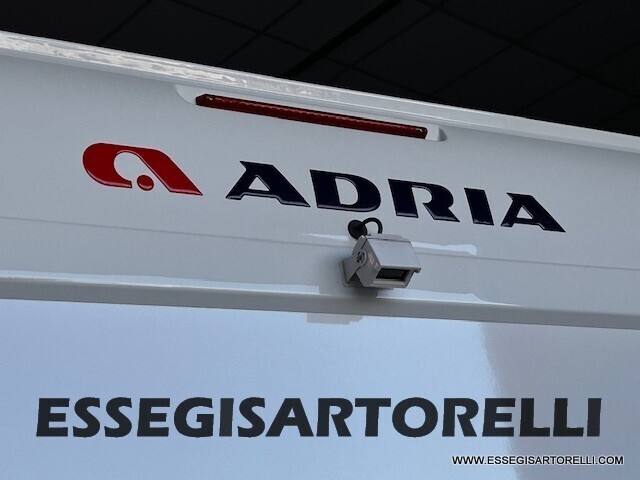 ADRIA MATRIX 670 SP MAXIGARAGE BASCULANTE 165 CV 2