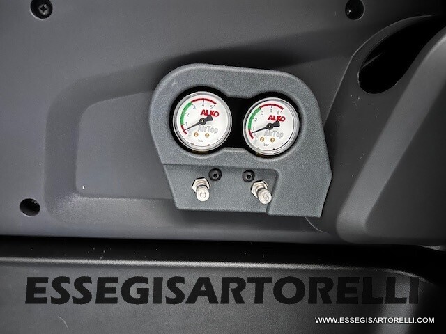 ADRIA MATRIX 670 SP MAXIGARAGE BASCULANTE 165 CV 2