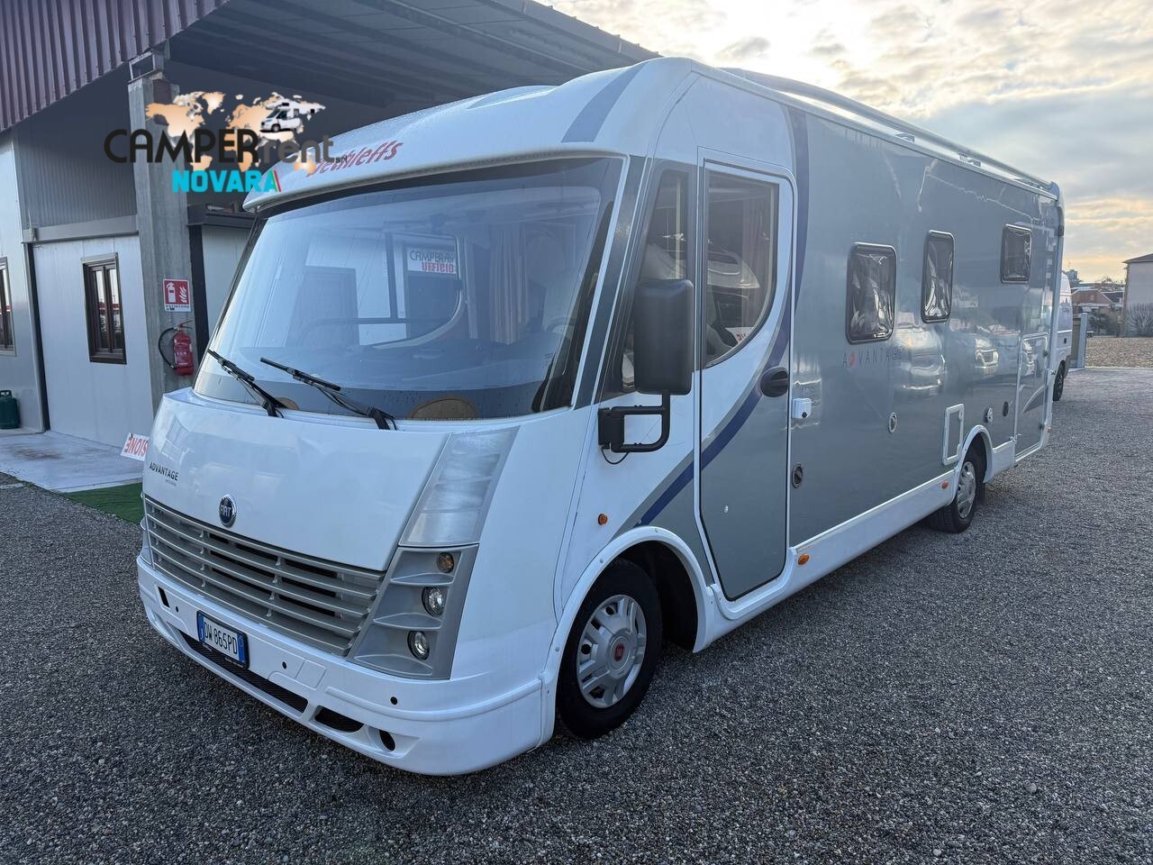 Dethleffs ADVANTAGE INTEGRAL I6951 - LETTO NAUTICO