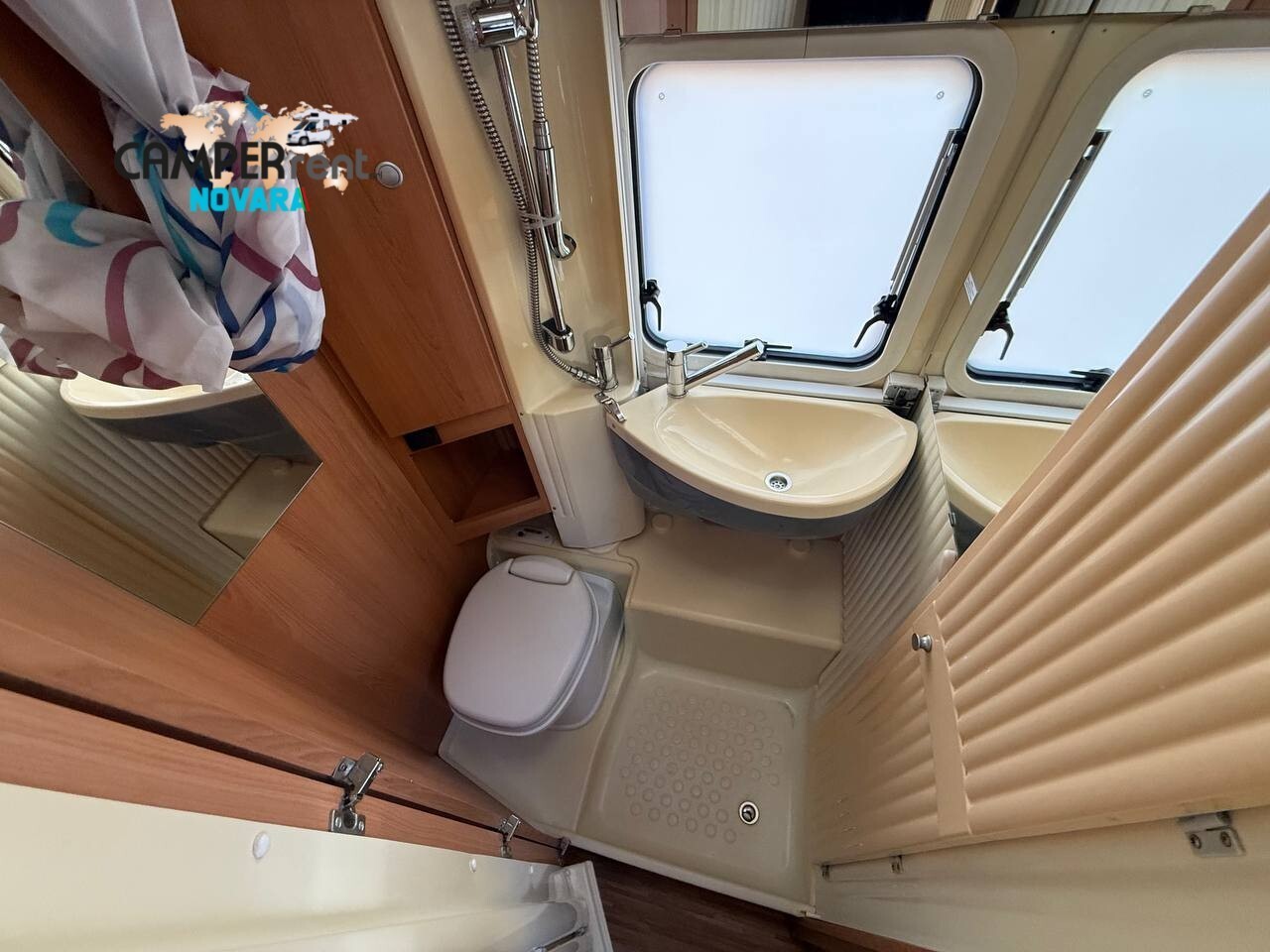 Dethleffs ADVANTAGE INTEGRAL I6951 - LETTO NAUTICO