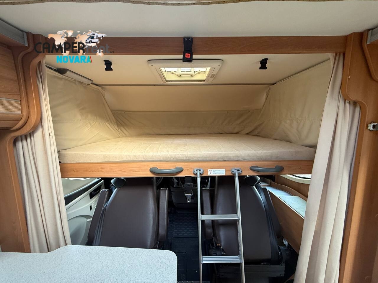 Dethleffs ADVANTAGE INTEGRAL I6951 - LETTO NAUTICO