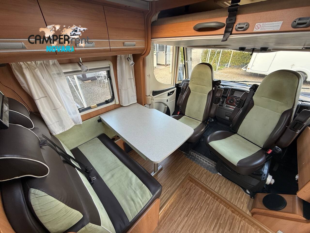 Dethleffs ADVANTAGE INTEGRAL I6951 - LETTO NAUTICO