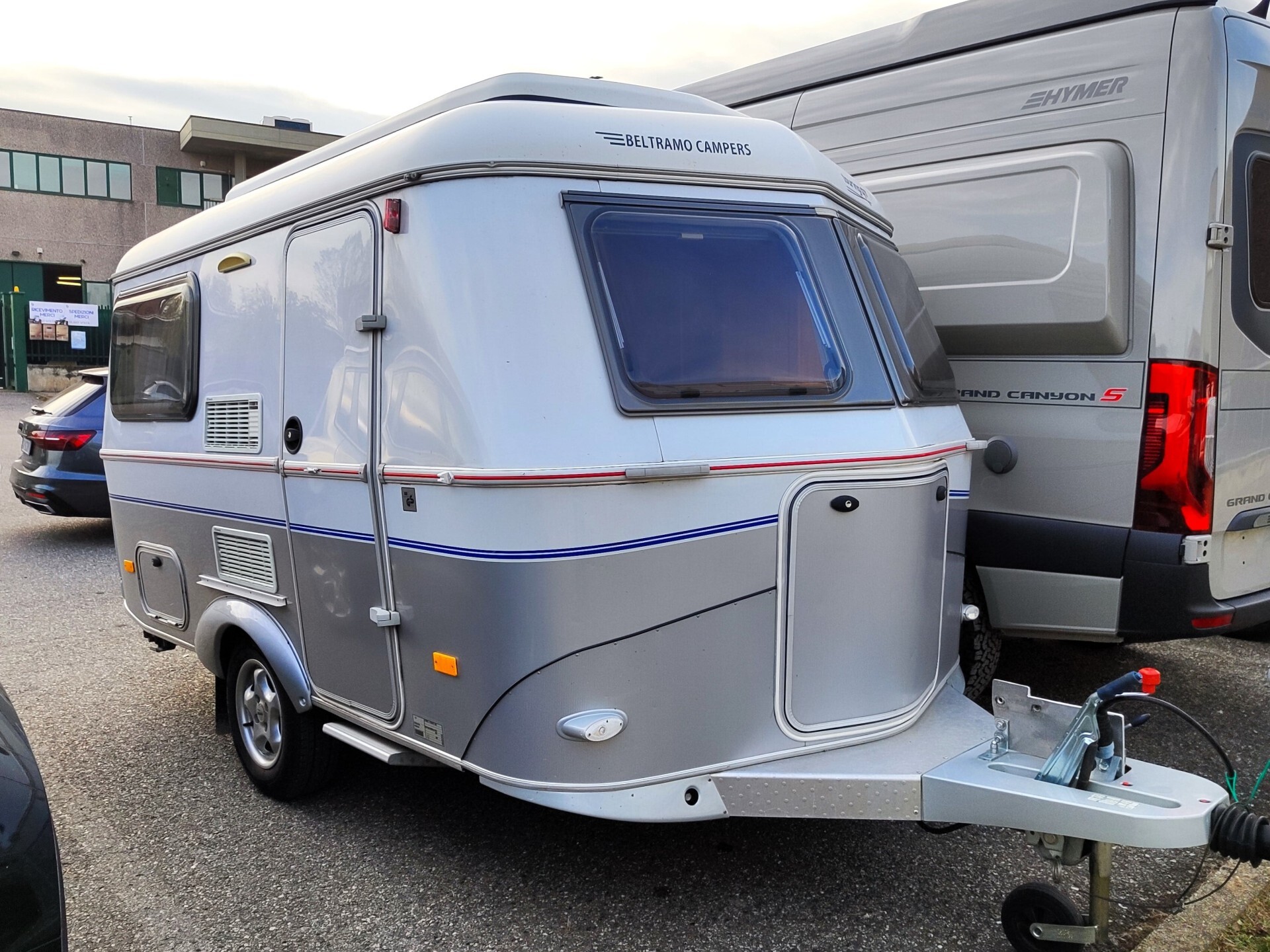 Hymer/eriba Touring Familia 320 GT Caravan con tet