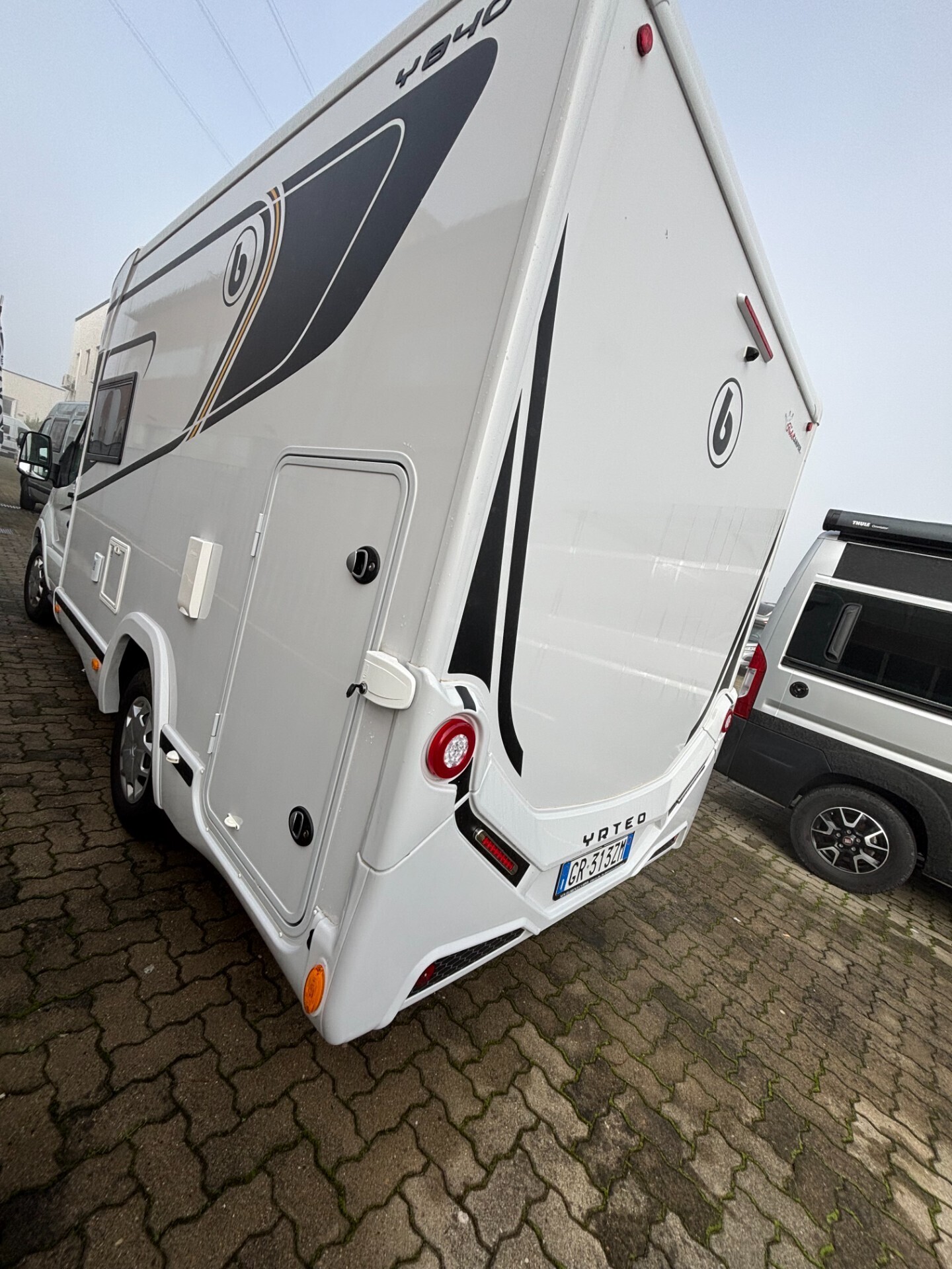 Benimar YRTEO Y 840 LETTO MATRIMONIALE IN CODA