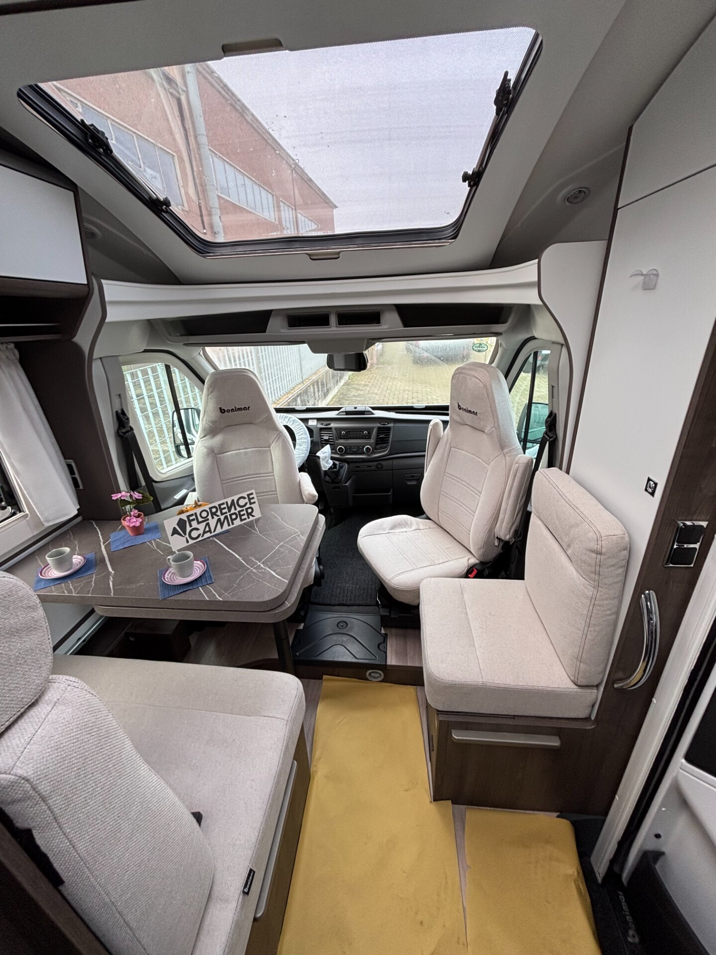 Benimar YRTEO Y 840 LETTO MATRIMONIALE IN CODA