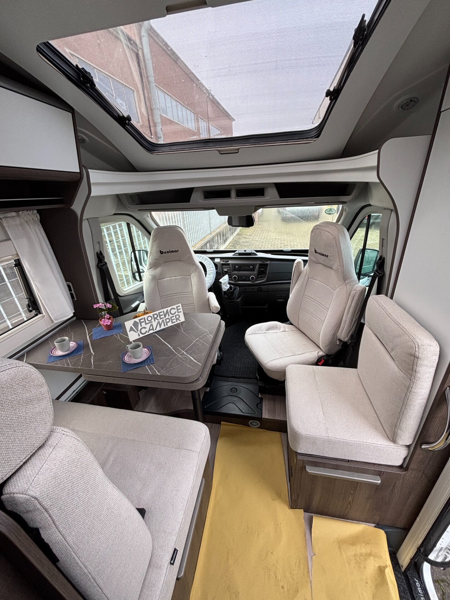 Benimar YRTEO Y 840 LETTO MATRIMONIALE IN CODA