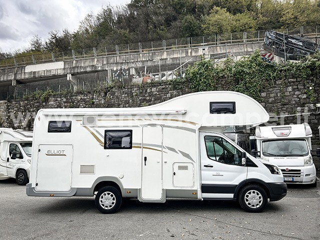 CI Elliot 95 Mansardato Maxi Garage IVA Esposta