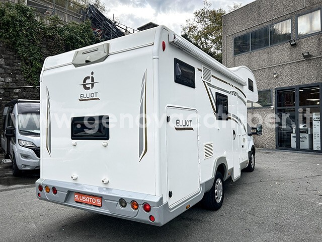 CI Elliot 95 Mansardato Maxi Garage IVA Esposta