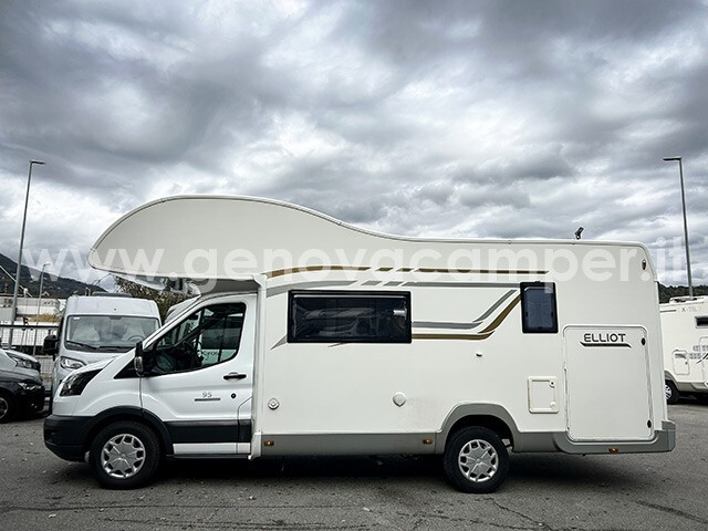 CI Elliot 95 Mansardato Maxi Garage IVA Esposta