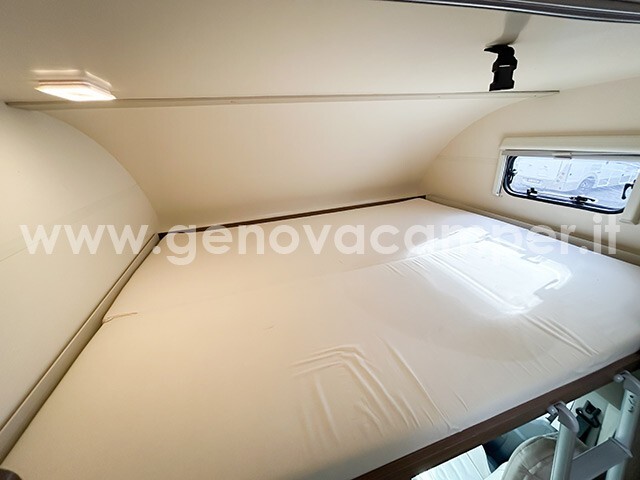 CI Elliot 95 Mansardato Maxi Garage IVA Esposta