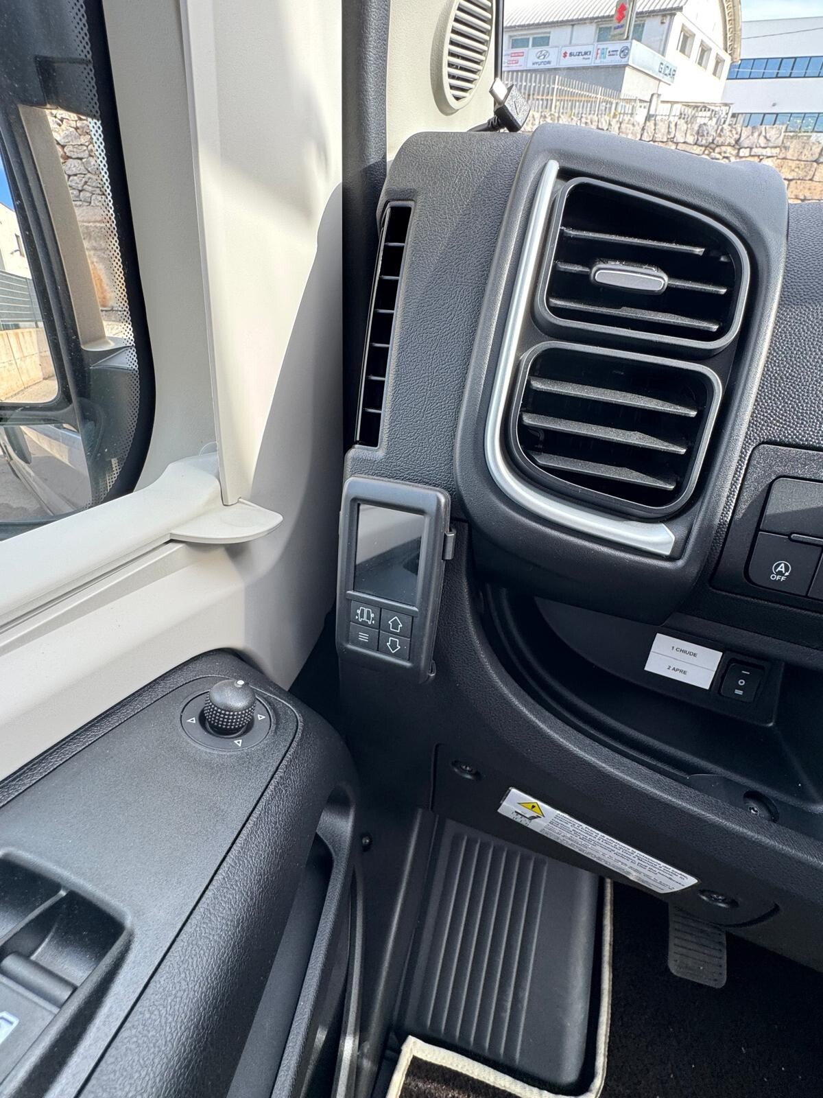 ADRIA TWIN 640 SGX PLUS 2025