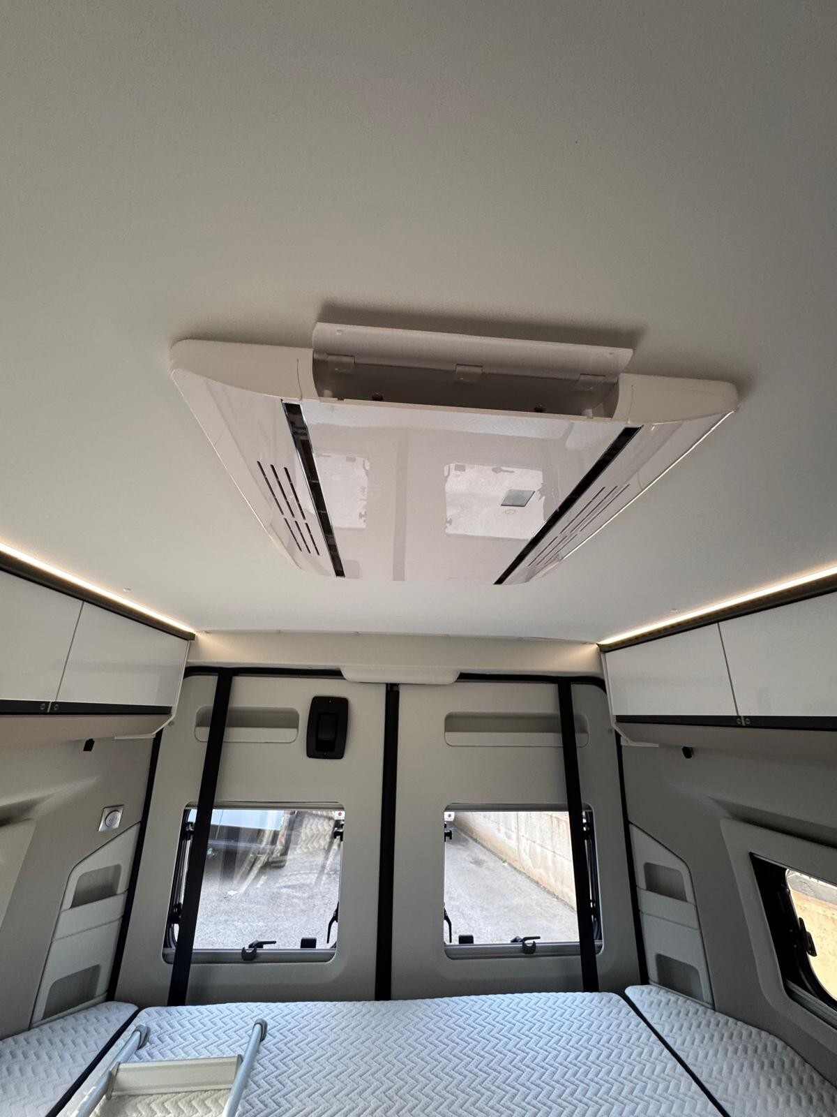 ADRIA TWIN 640 SGX PLUS 2025