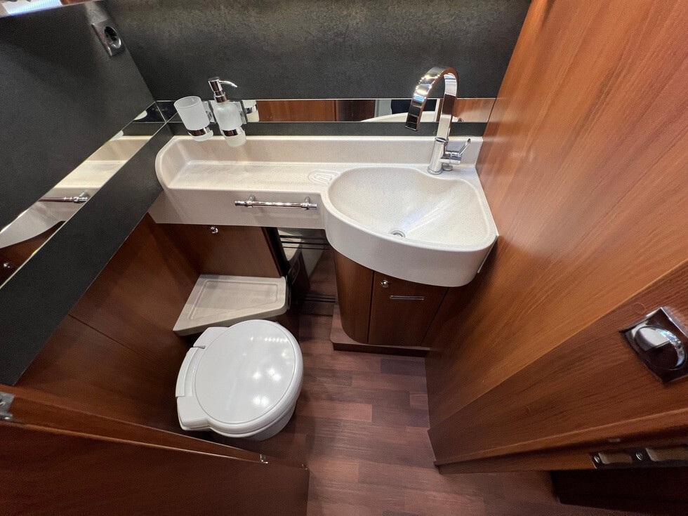 Motorhome Usato Carthago Chic C-Line I 4.9 LE L Su
