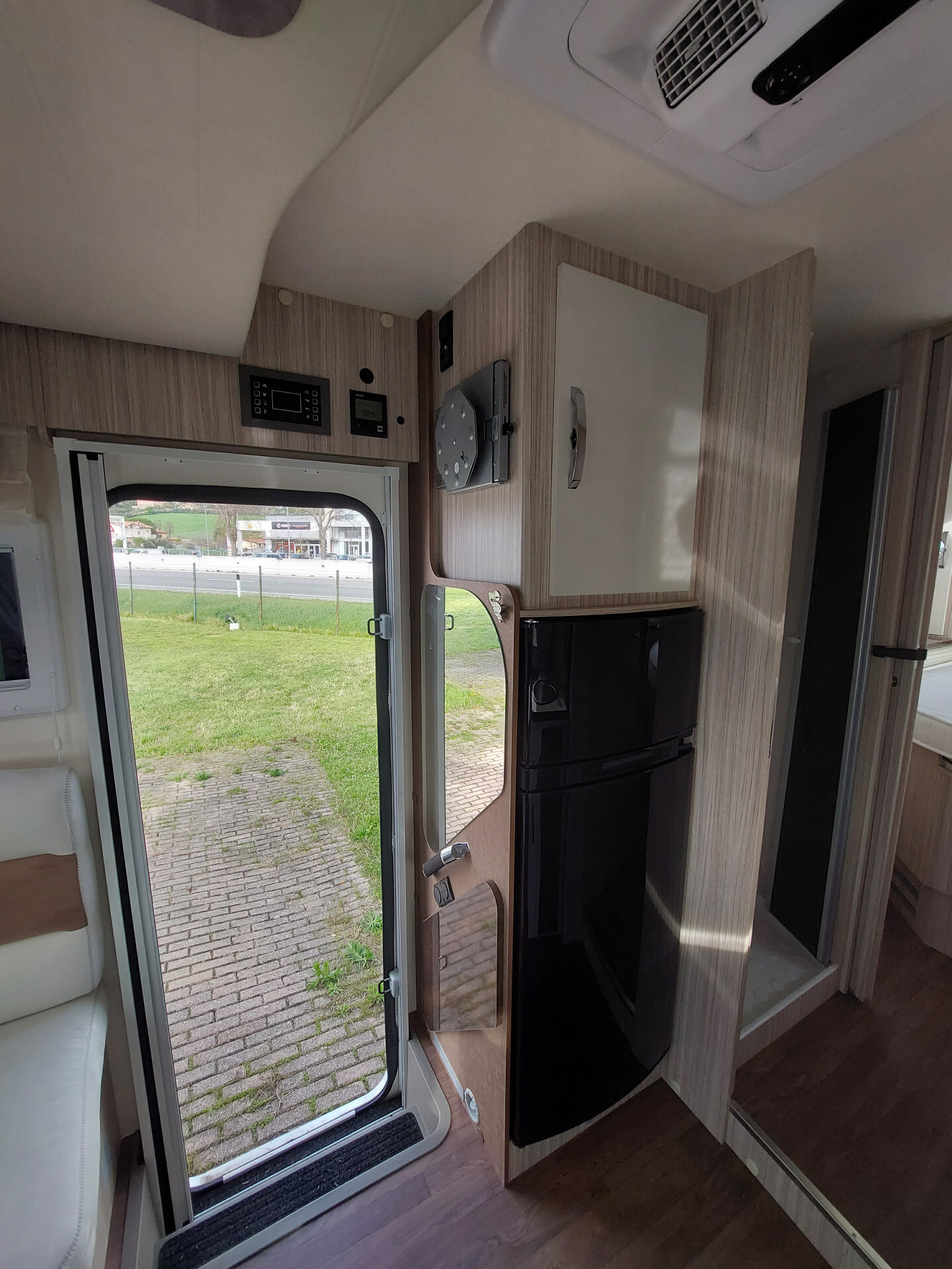 Elnagh T-Loft 582