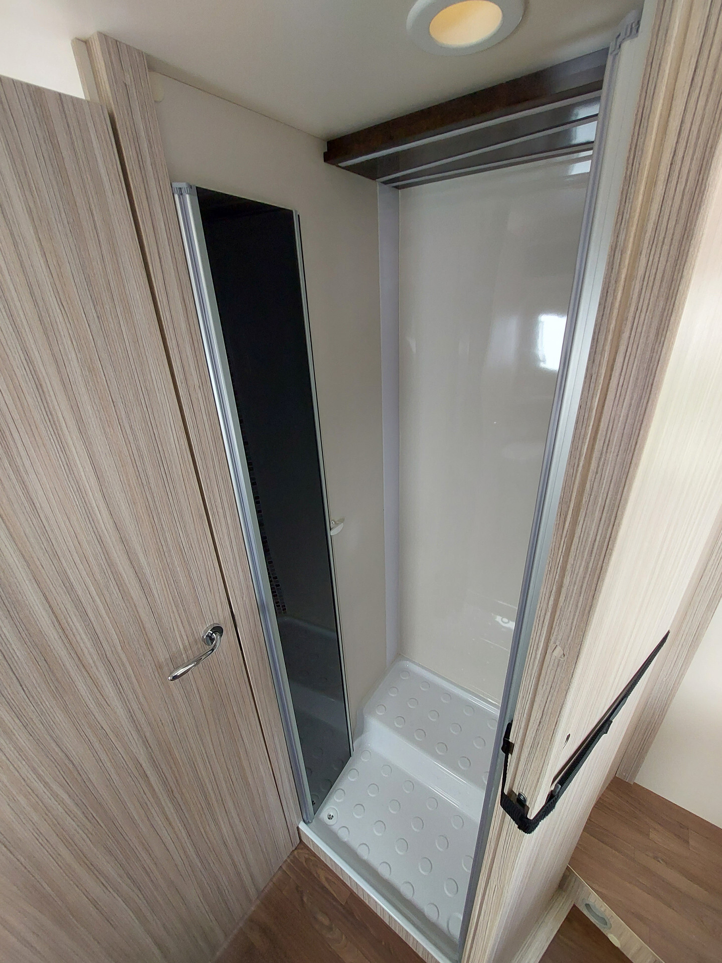 Elnagh T-Loft 582