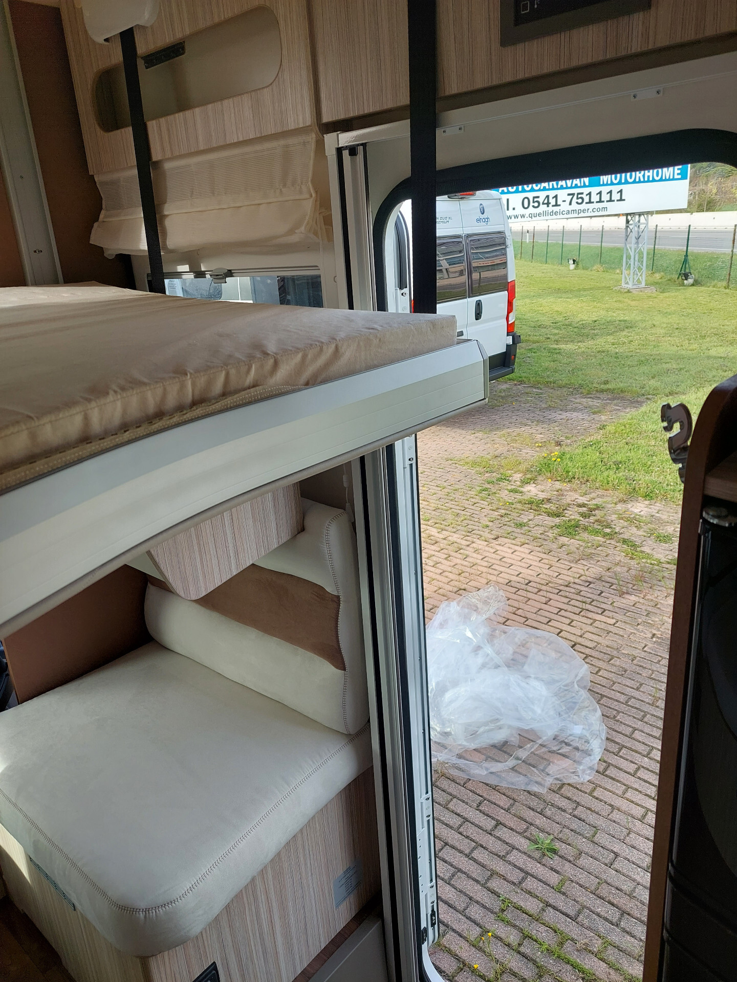 Elnagh T-Loft 582