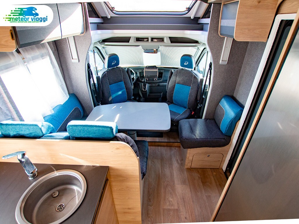 Camper Semintegrale 4 posti Dethleffs T7055 Just G