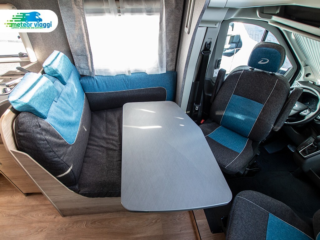 Camper Semintegrale 4 posti Dethleffs T7055 Just G