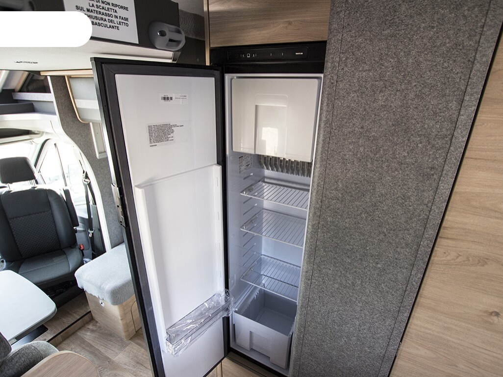 Camper Semintegrale 4 posti Dethleffs T7055 Just G