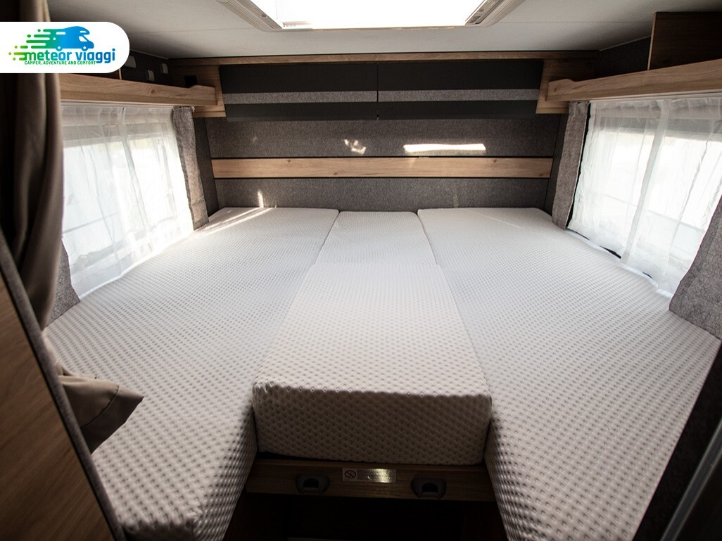 Camper Semintegrale 4 posti Dethleffs T7055 Just G