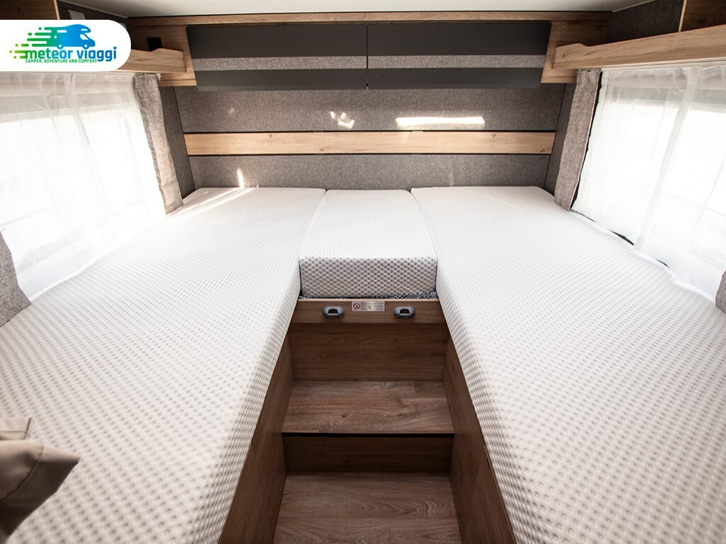 Camper Semintegrale 4 posti Dethleffs T7055 Just G