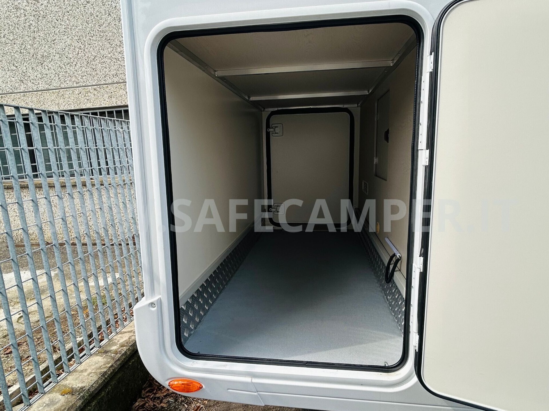 Rimor Seal 695 Mansardato Garage Ex Noleggio