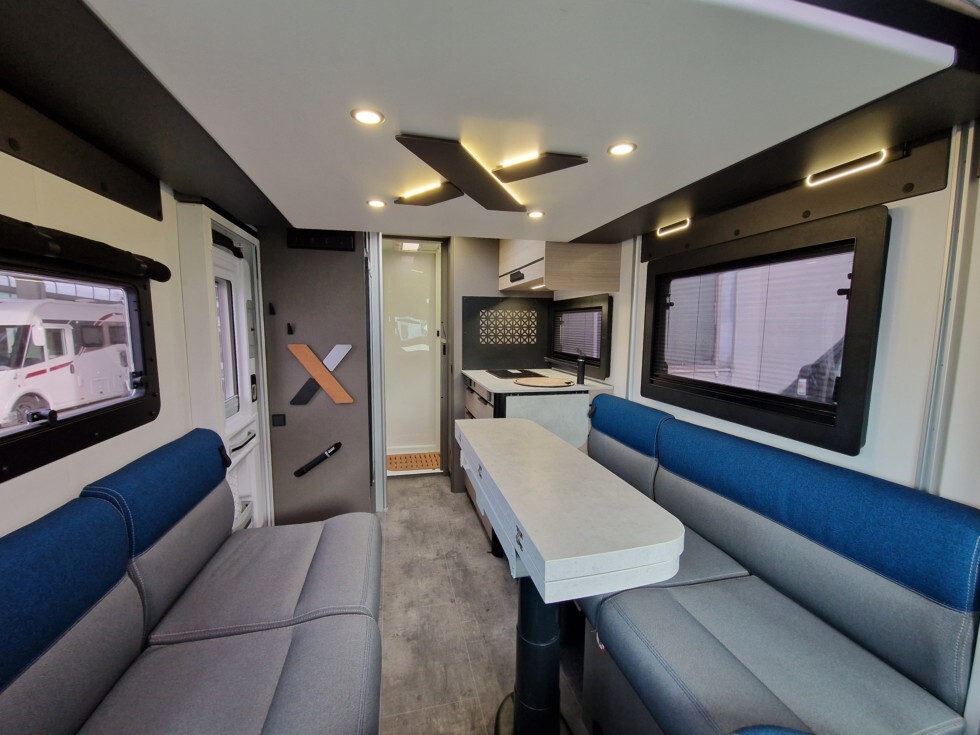 Semintegrale Usato Chausson X550 con pannello sola