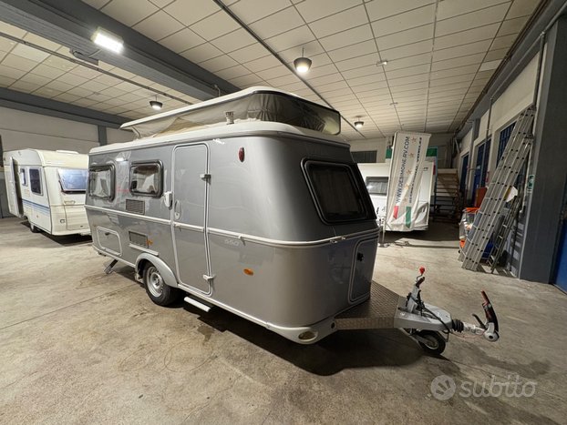 Caravan Hymer/eriba Touring 555-posti 4-mover