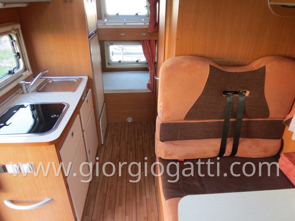 CAMPER MANSARDATO GIOTTILINE ILLUSION 630 CON CLIM