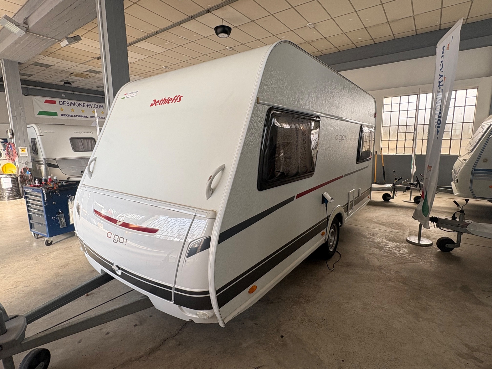 Dethleffs C Go posti 4-veranda-stufa
