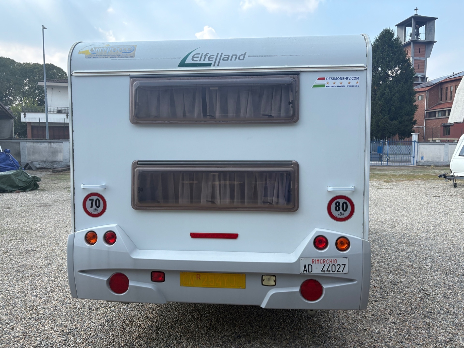 Knaus Eifelland 520-posti 4-veranda