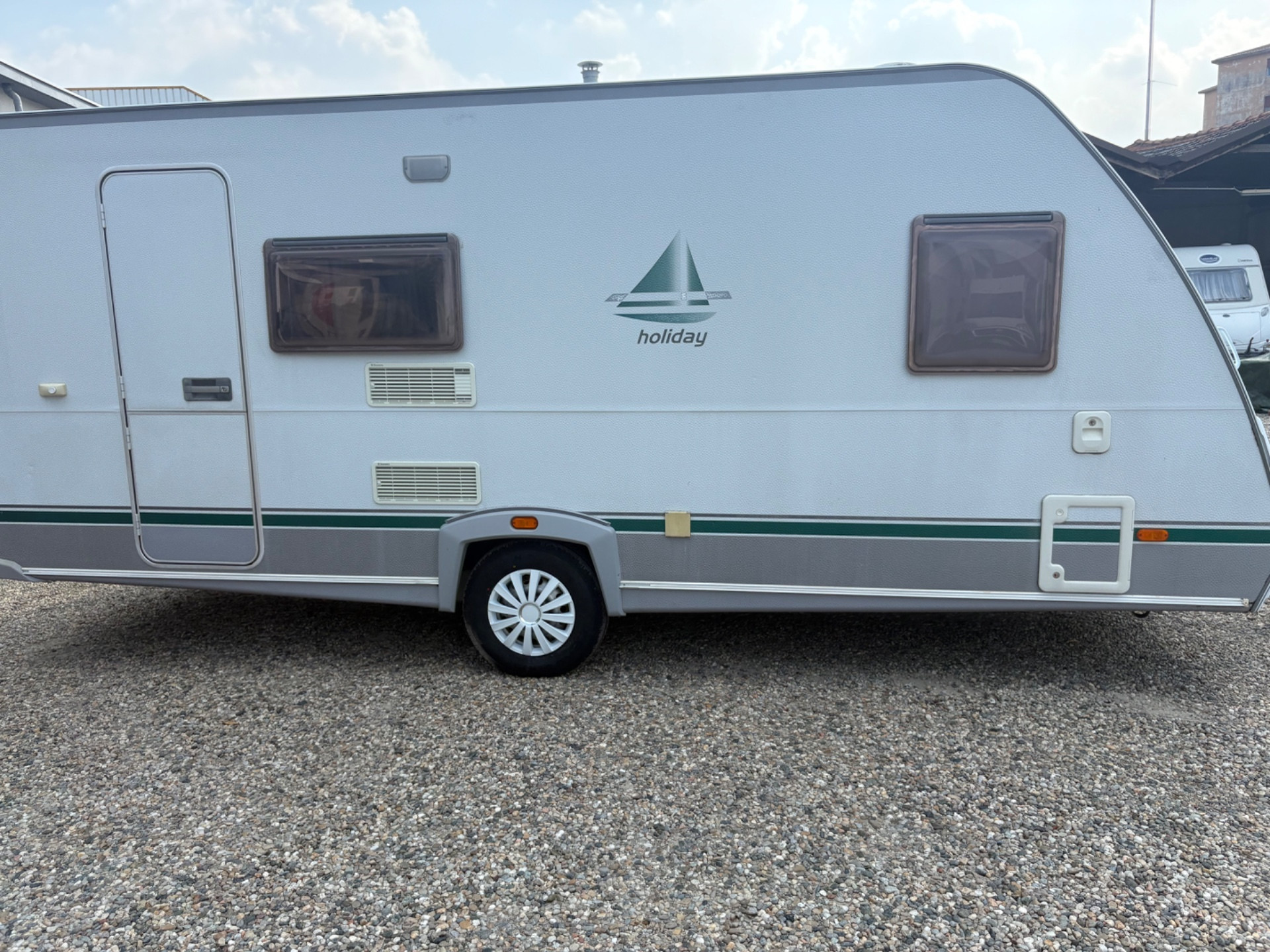 Knaus Eifelland 520-posti 4-veranda