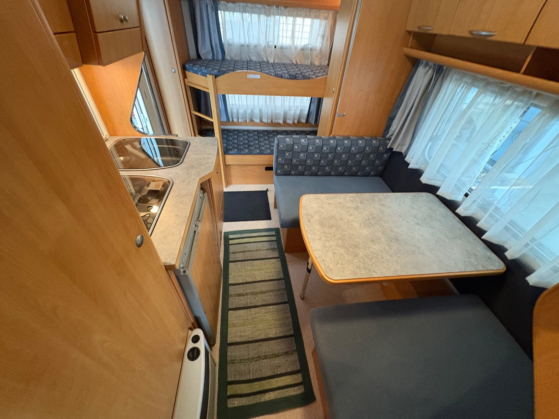 Knaus Eifelland 520-posti 4-veranda