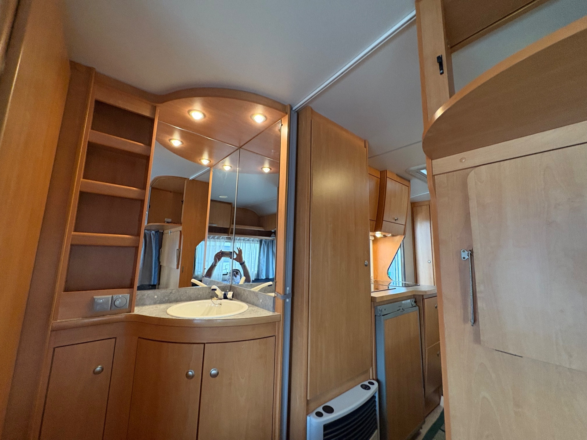 Knaus Eifelland 520-posti 4-veranda